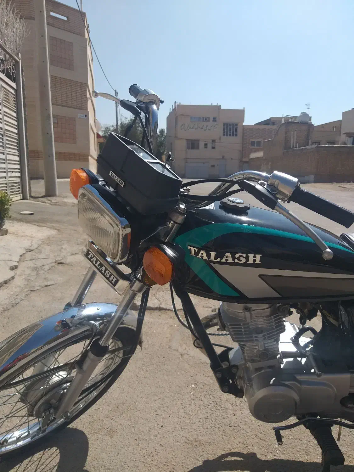 موتور ۹۳ کاربرات در حد صفر خشک|موتورسیکلت|اصفهان, کارلادان|دیوار