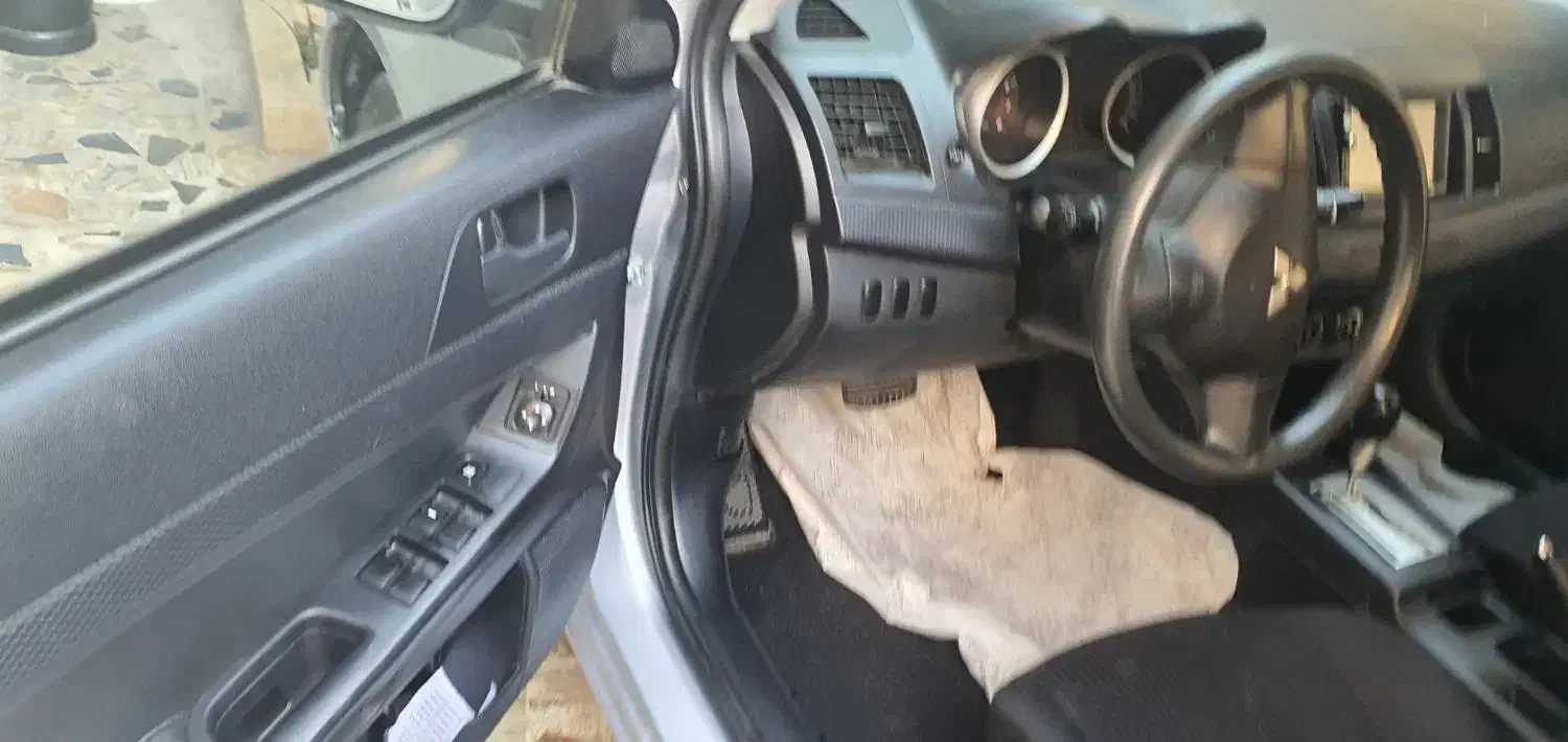 لنسر ۲۰۱۴ خانگی|خودرو سواری و وانت|شیراز, تاچارا|دیوار