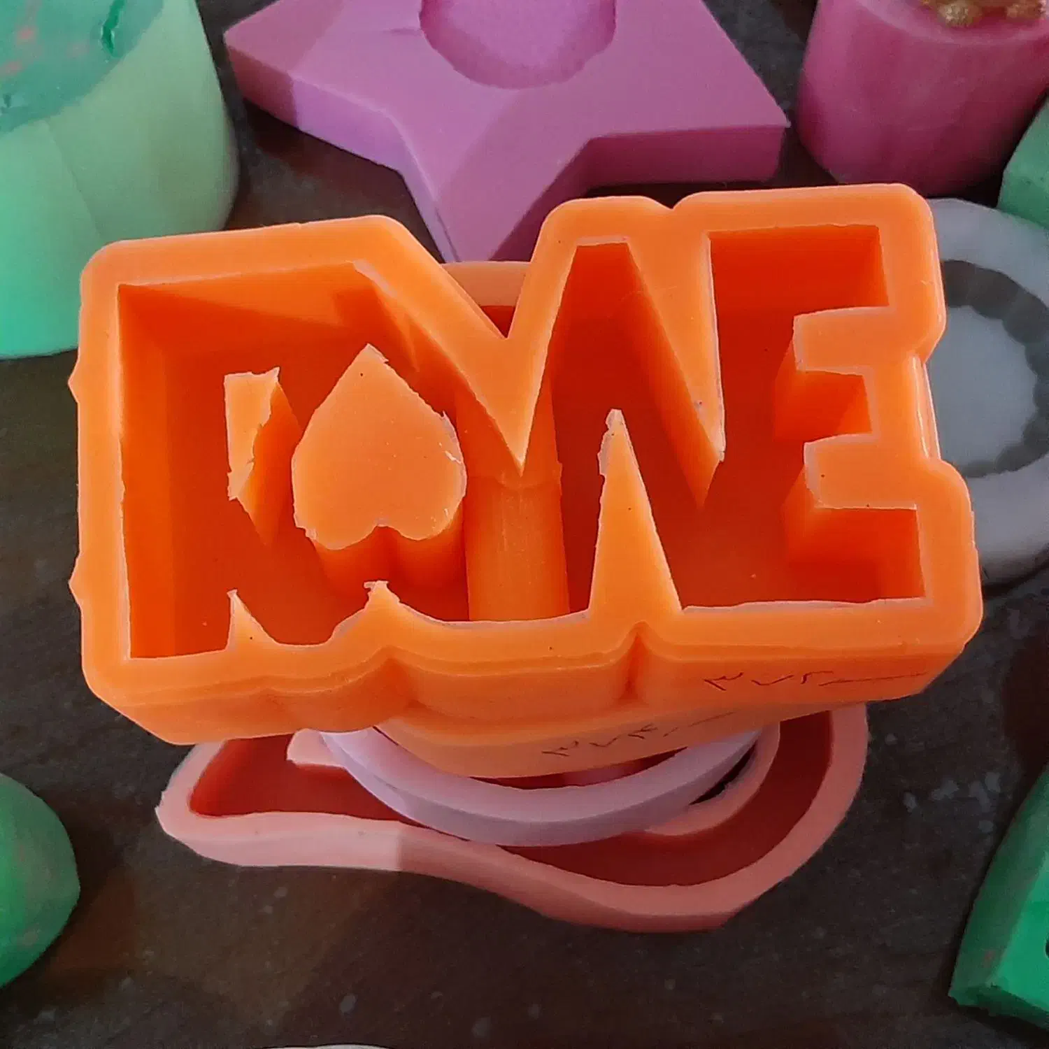 قالب های سیلیکونی کیلویی مناسب شمع و سنگ مصنوعی|صنایع دستی و سایر لوازم تزئینی|امیدیه, |دیوار