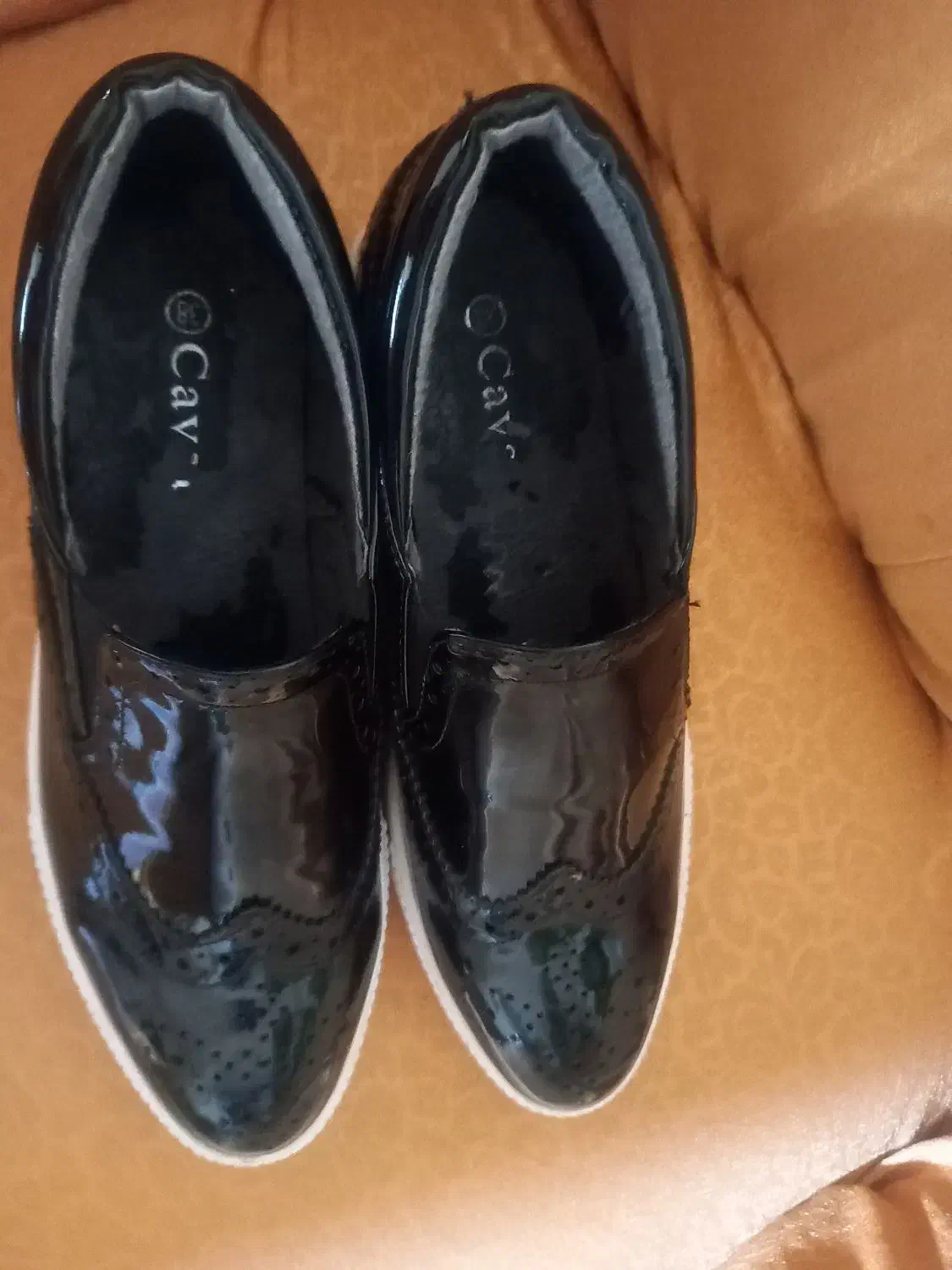 کفش|کیف، کفش، کمربند|اردبیل, |دیوار