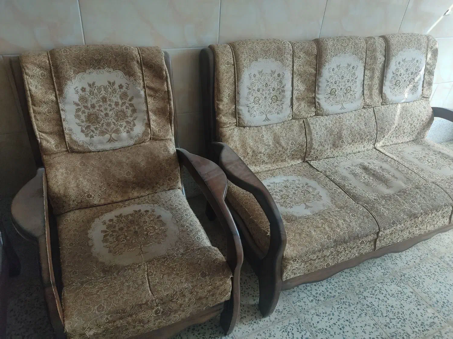 مبلمان مخصوص باغ|مبلمان خانگی و میز عسلی|جرقویه, |دیوار