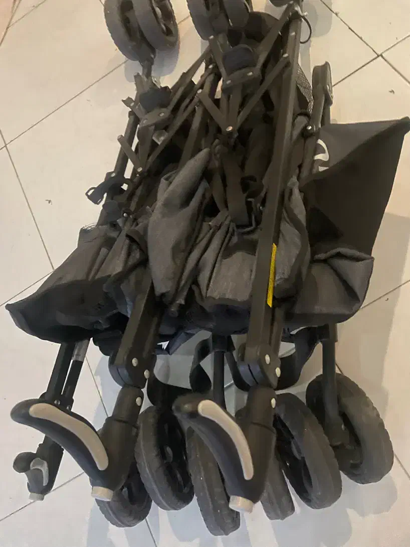 کالسکه و لوازم بچه|کالسکه و لوازم جانبی|مشهد, صیاد شیرازی|دیوار