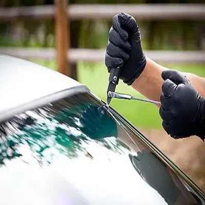 استخدام نیازمند تعویض کار شیشه اتومبیل|استخدام صنعتی، فنی، مهندسی|قم, شهرک خودرو|دیوار