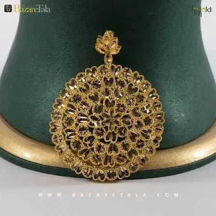 یک قطعه پلاک‌ طلا پیدا کرم|اشیا|قم, چهل درخت‎|دیوار