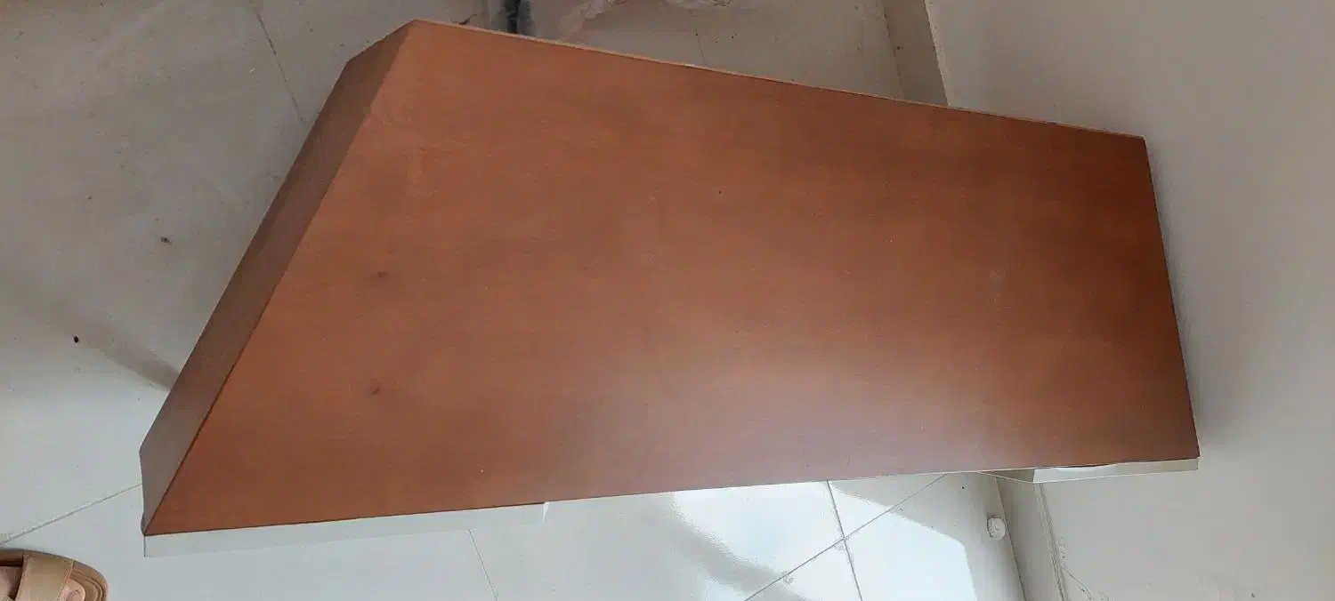 تخت با میز  و در حدآک|مبلمان خانگی و میز عسلی|کیش, |دیوار