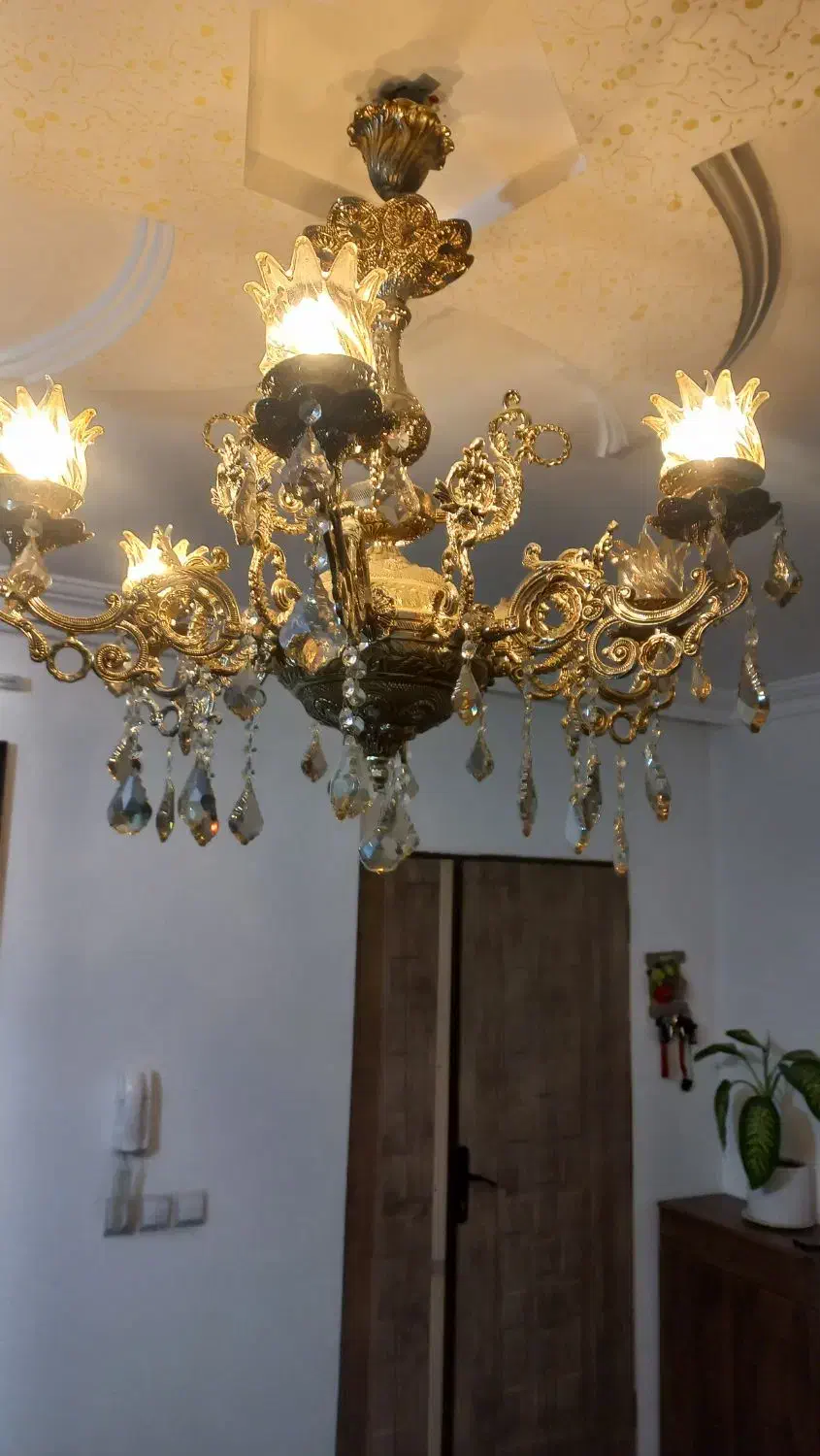 لوستر ۶ شاخه|لوستر و چراغ آویز|مشهد, طبرسی شمالی|دیوار