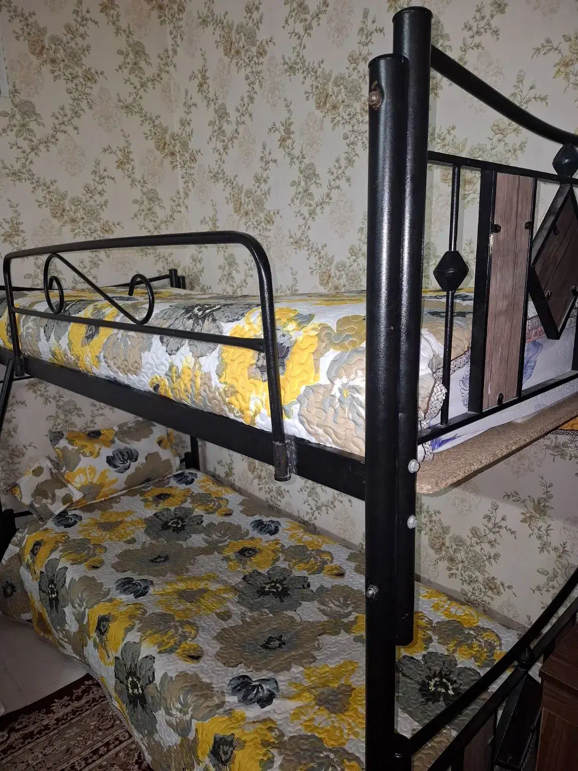 تخت دو طبقه فلزی با تشک پلاستیک شده|تخت و سرویس خواب|مشهد, الهیه|دیوار