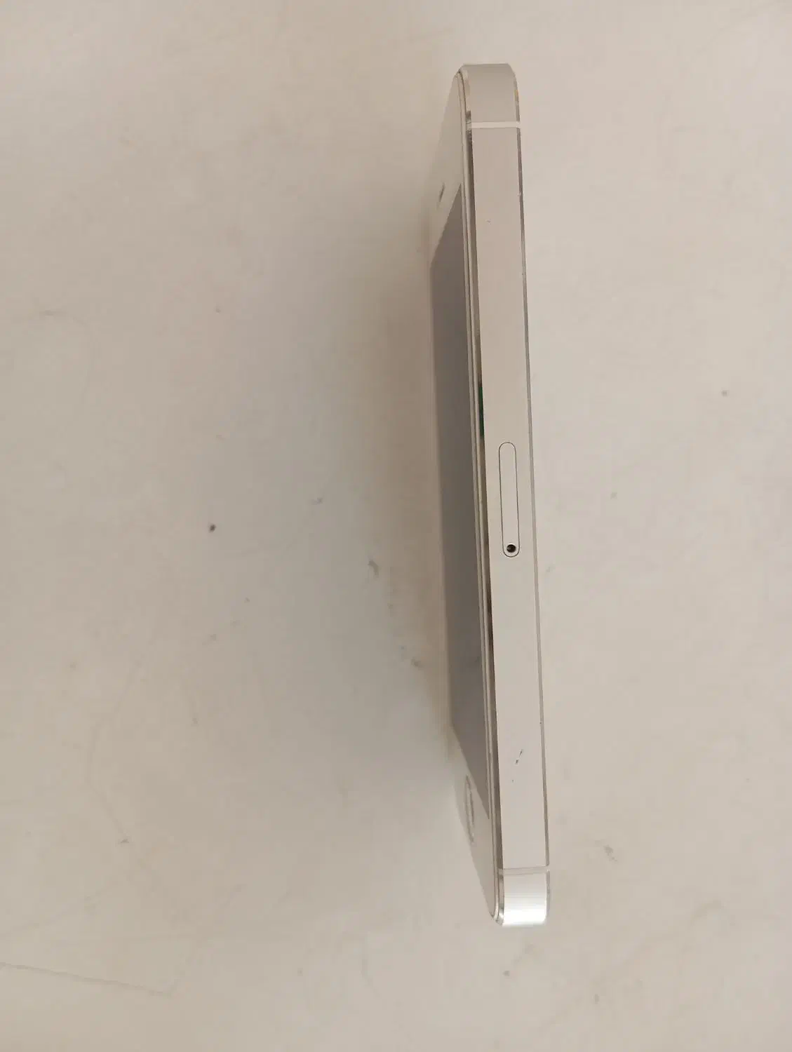 گوشی اپل ساده .کلکسیونی|موبایل|اندیشه, اندیشه فاز ۳|دیوار