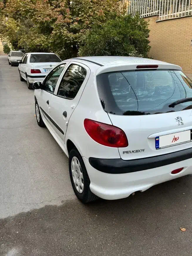 پژو ۲۰۶ تیپ ۲ مدل ۹۸ بدون رنگ|خودرو سواری و وانت|شیراز, صنایع الکترونیک|دیوار