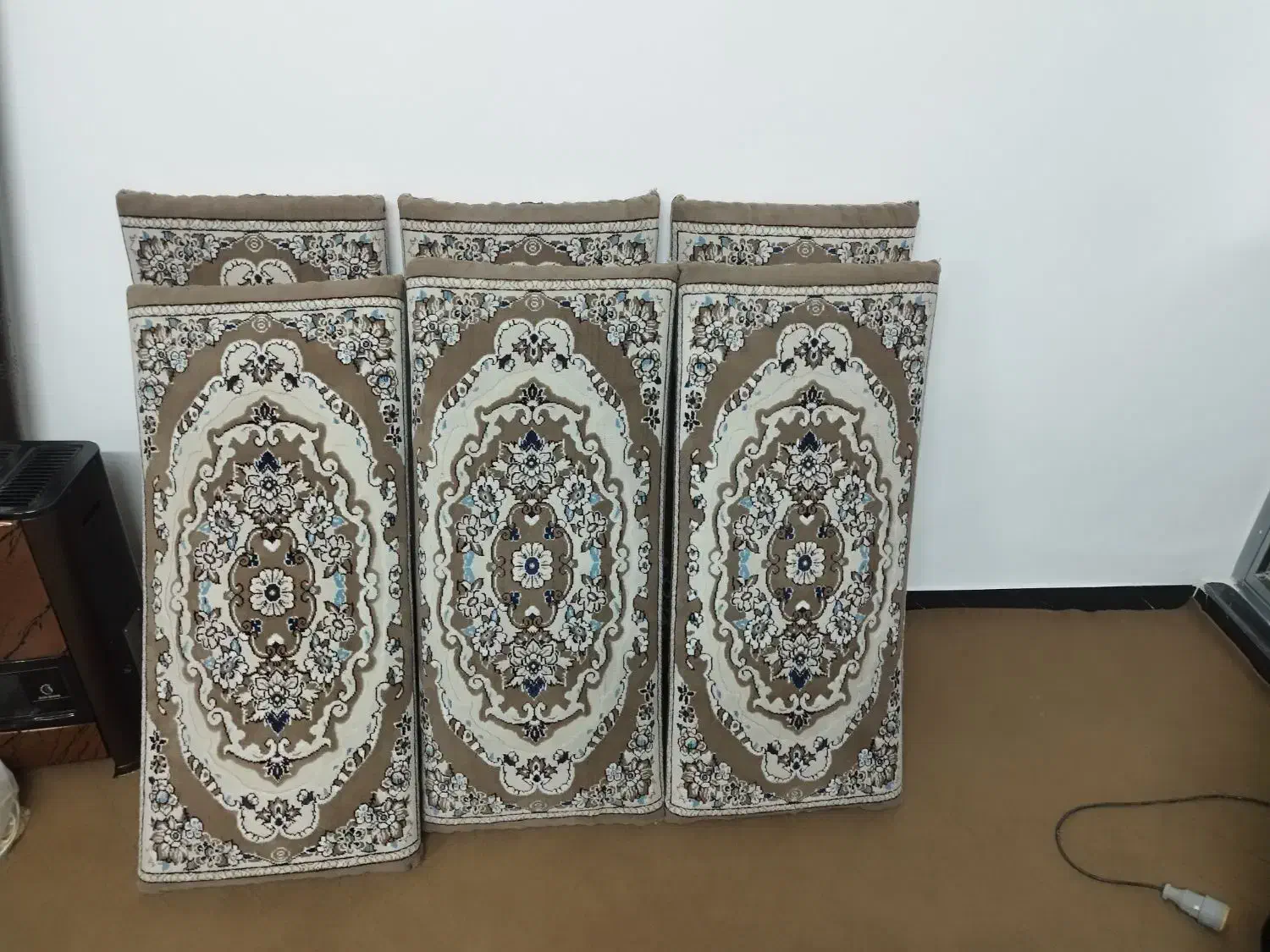 پشتی رنگ گردویی|پشتی|مشهد, توس (بلوار توس)|دیوار