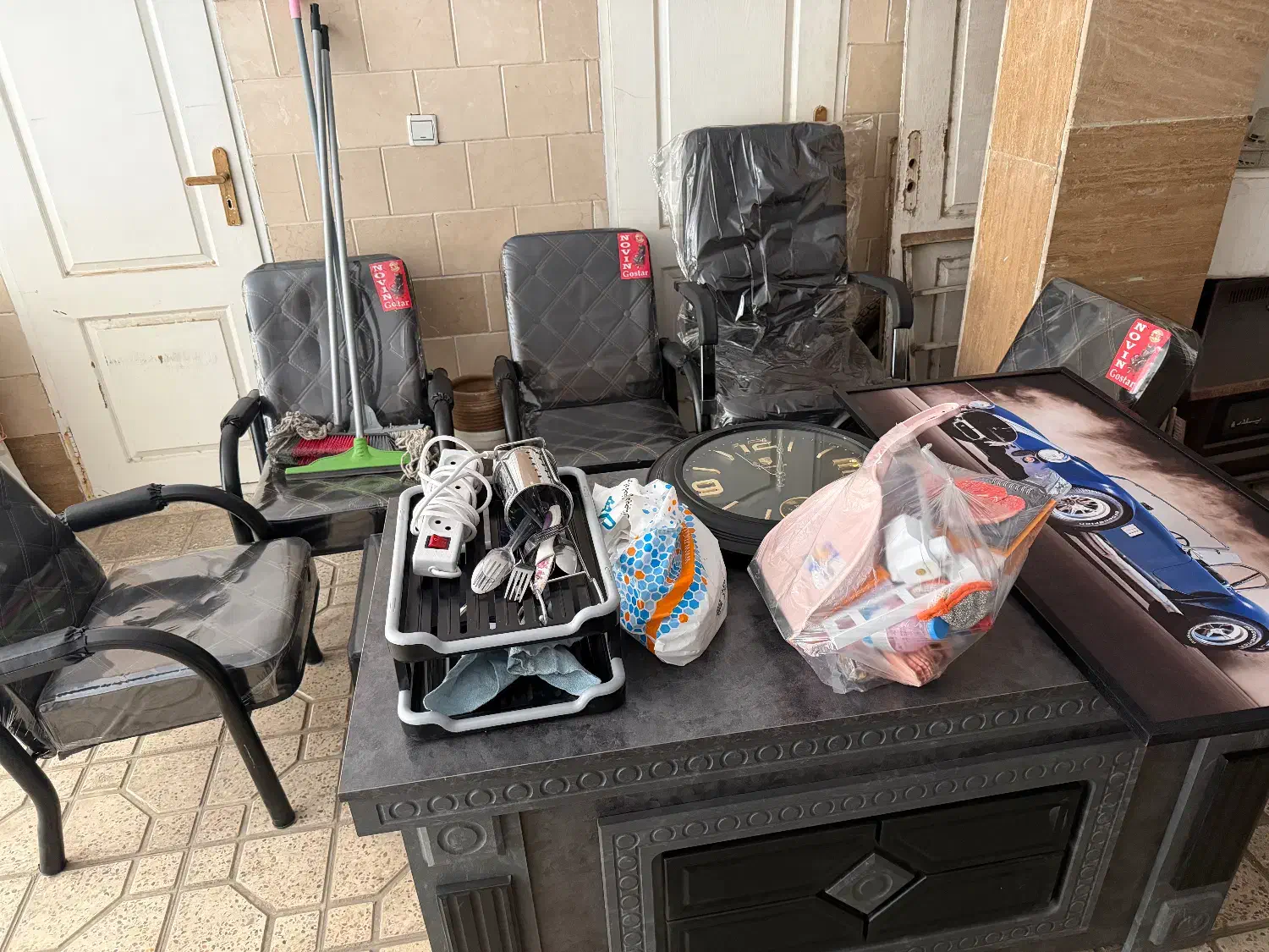 میز صندلی|دفتر کار|ری, فیروزآبادی|دیوار