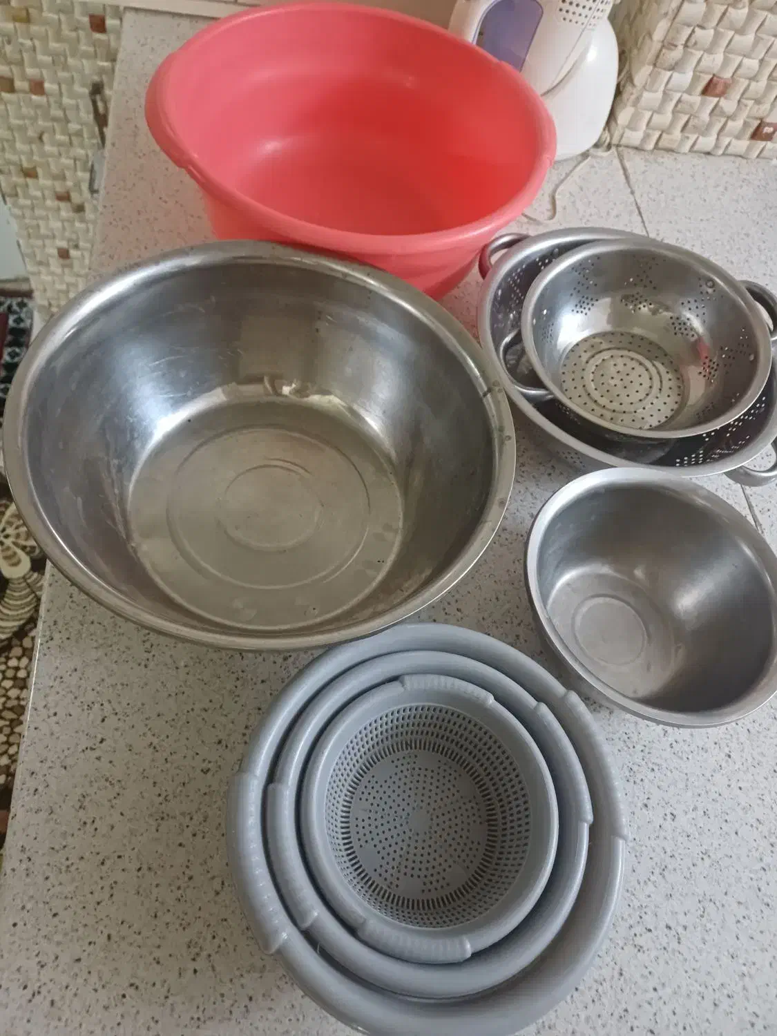 آبکش و لگن|آبچکان و نظمدهنده ظروف|پرند, فاز ۶|دیوار