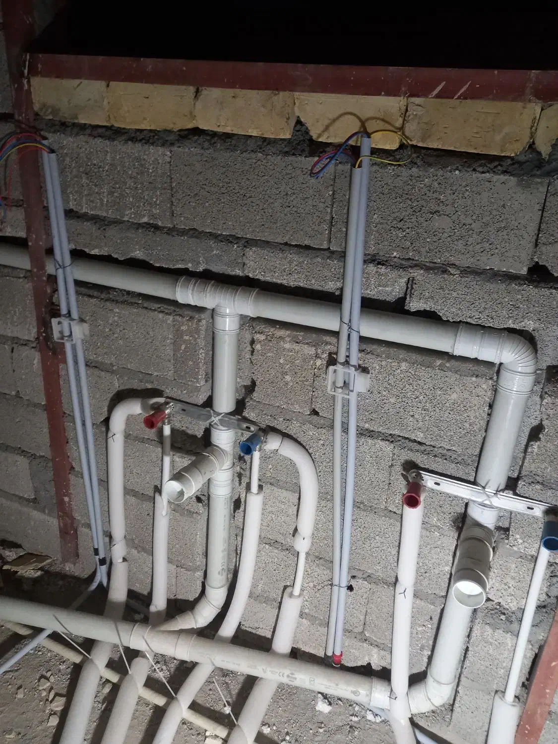 لوله آب وفاضلاب|مصالح و تجهیزات ساختمان|شهرکرد, |دیوار