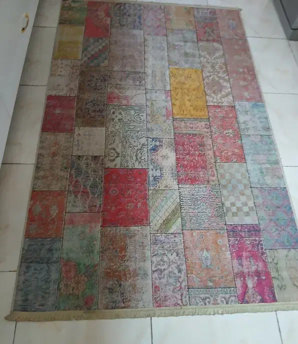 یک عدد قالی مدل پتینه 1.5 ×2.25 و یک قالی روشن|فرش|شاهینشهر, خانه کارگر|دیوار