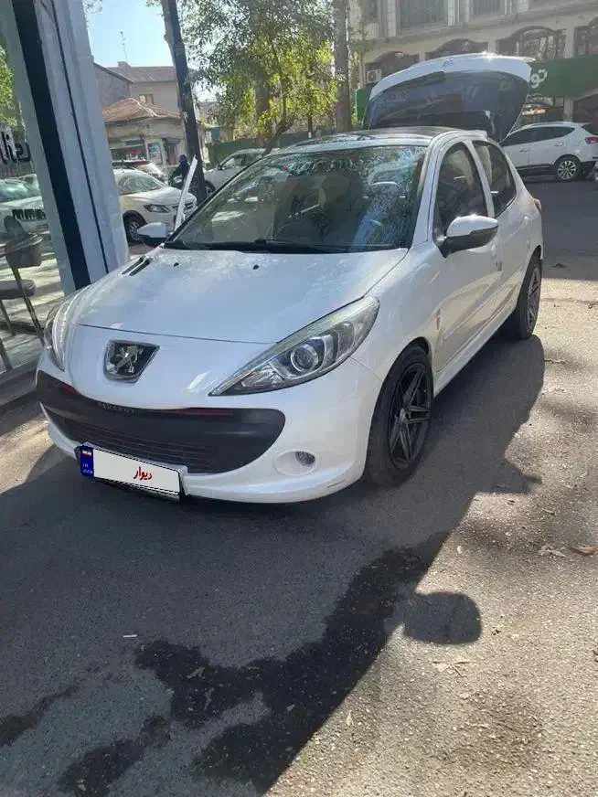 207 1401 با لوازم‌پانا|خودرو سواری و وانت|رشت, معلم|دیوار