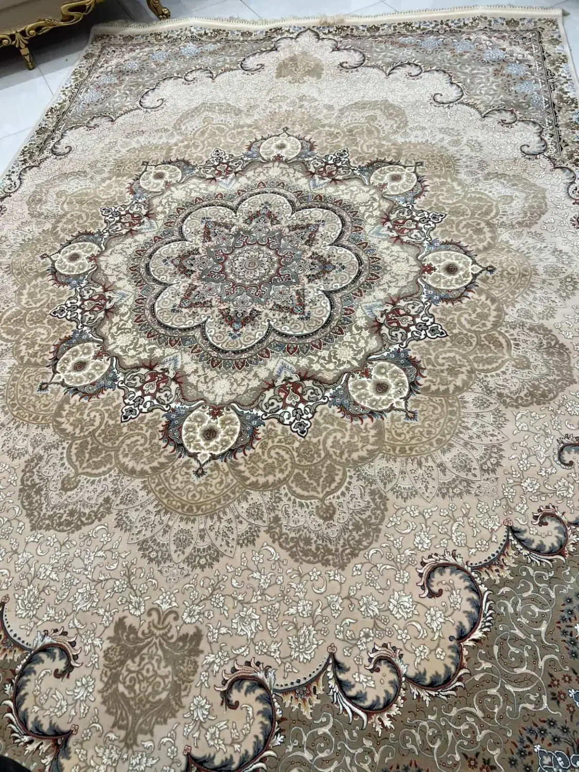 فرش در حد نو|فرش|خاوه, |دیوار