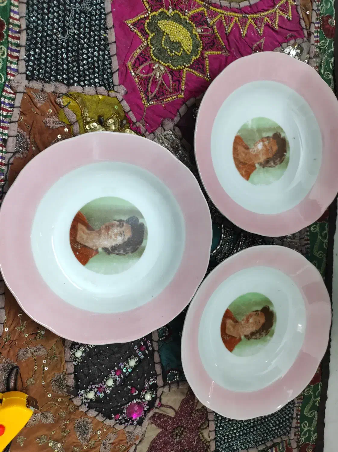 سه عدد دیوار کوب خیلی قدیمی ملکه ثریا|کلکسیون اشیاء عتیقه|ری, حمزه‌آباد|دیوار