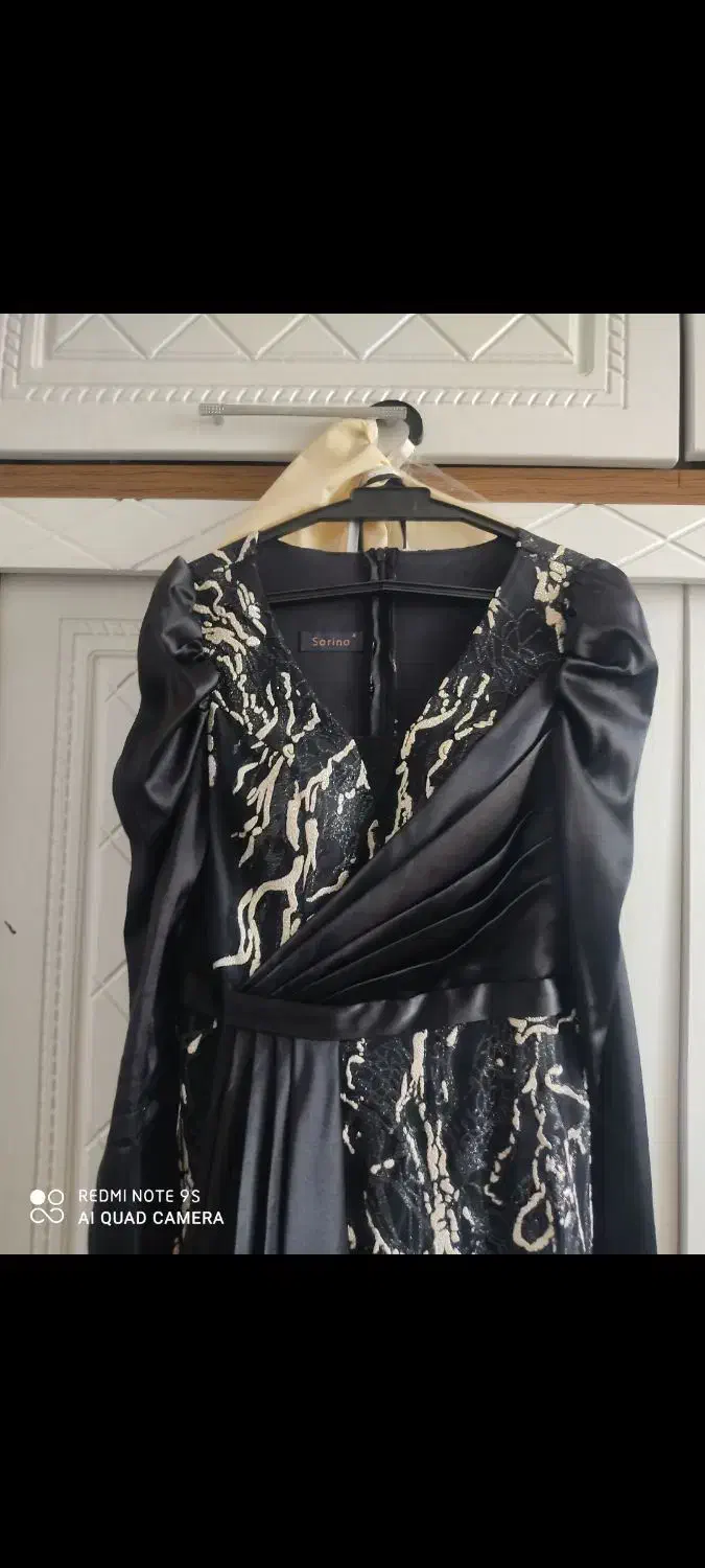 لباس مجلسی .|لباس|رباطکریم, رباطکریم|دیوار