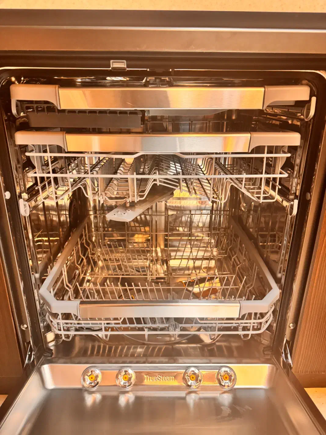 ظرفشویی ۱۴ نفره دودی مات ال جی ۳۲۵|ماشین ظرفشویی|تهران, امانیه|دیوار