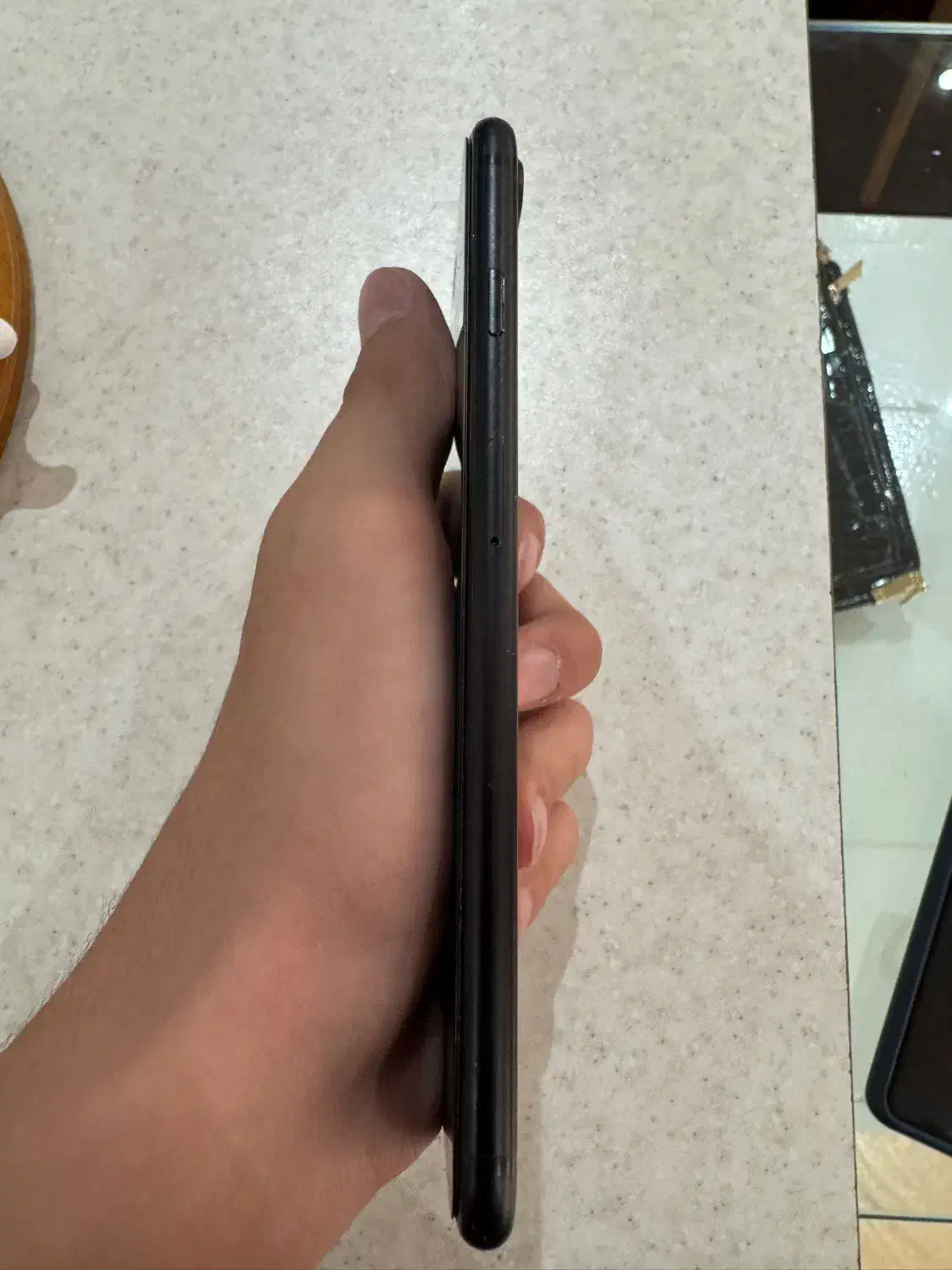 یک عدد آیفون ۷ پلاس|موبایل|اسلام‌شهر, شهرک مفیدی|دیوار