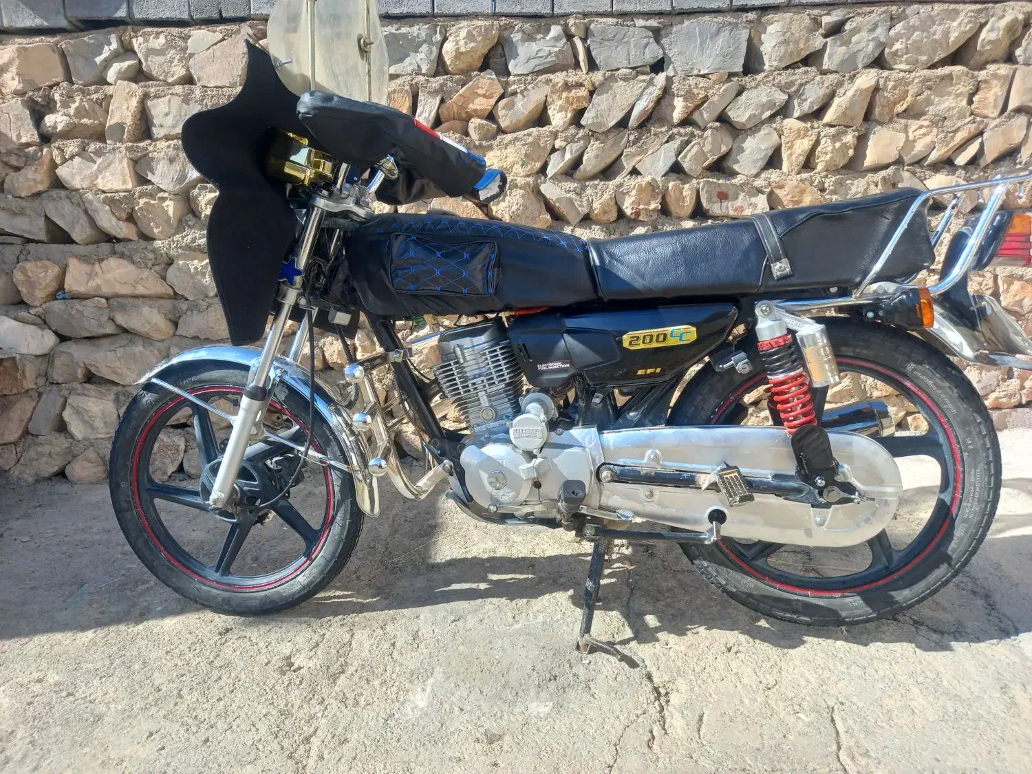 موتورهندالیفان۲۰۰ مدل۱۴۰۰|موتورسیکلت|شهرضا, |دیوار