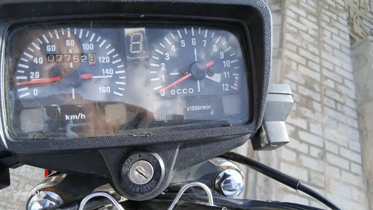 موتورهندا۱۲۵سالم و روپا|موتورسیکلت|زاوه, |دیوار