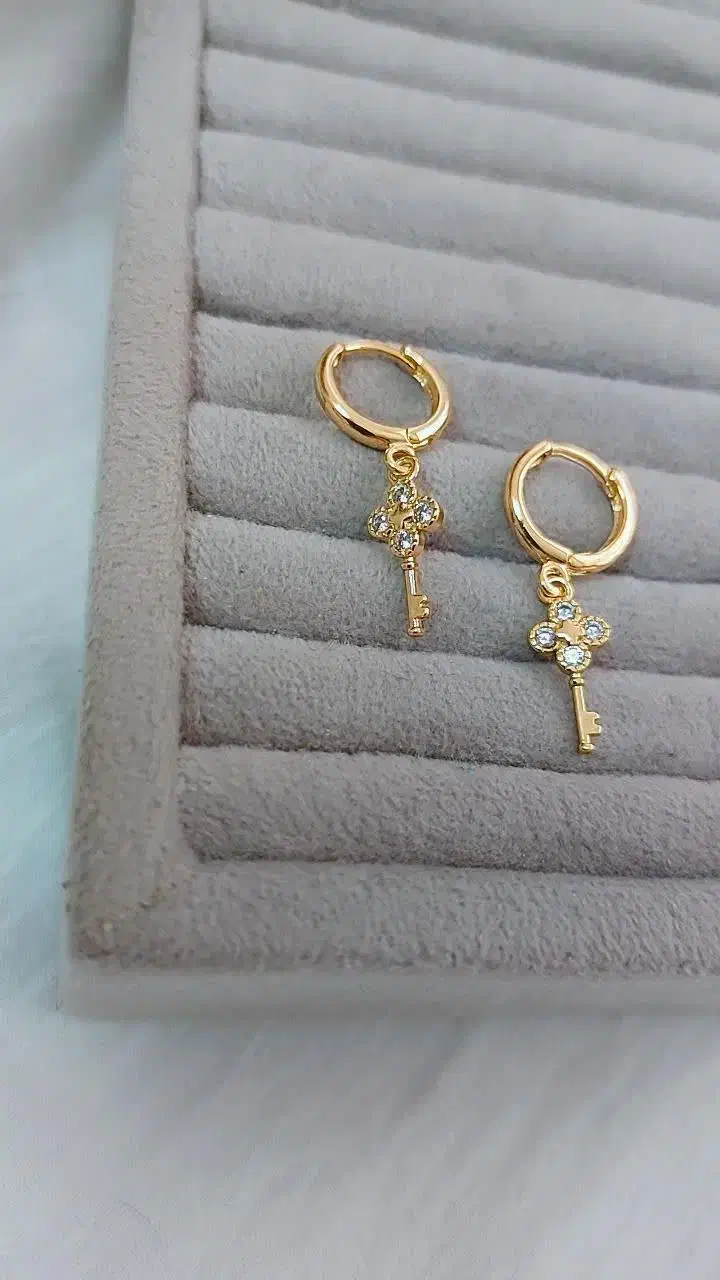 گوش واره|بدلیجات|خرمشهر, |دیوار