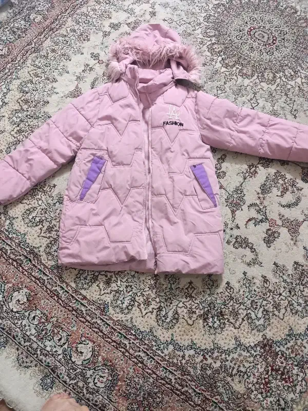 کاپشن دخترانه اندازه 8 تا 10 سال|کفش و لباس بچه|زنجان, |دیوار