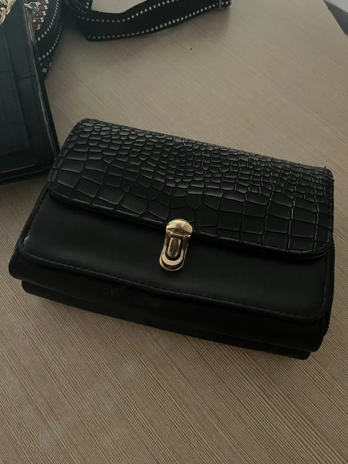 کیفهای خوشگل|کیف، کفش، کمربند|بابل, |دیوار