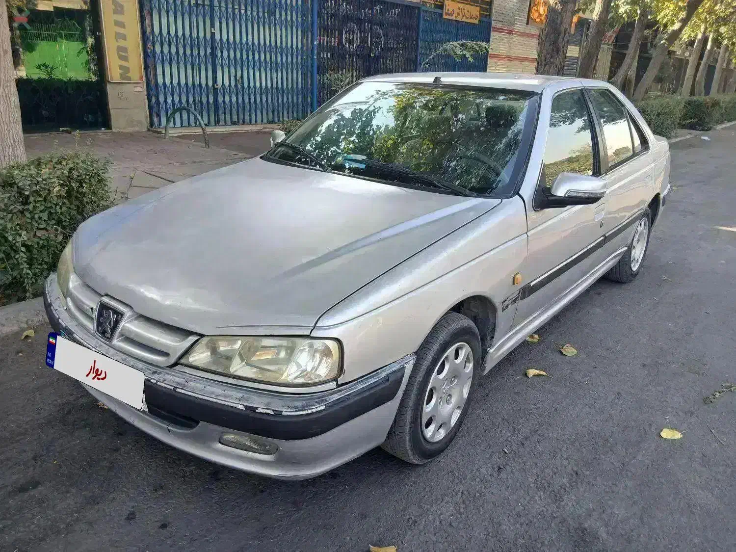 پژو پارس نقره ای 83|خودرو سواری و وانت|اصفهان, باغ فردوس|دیوار