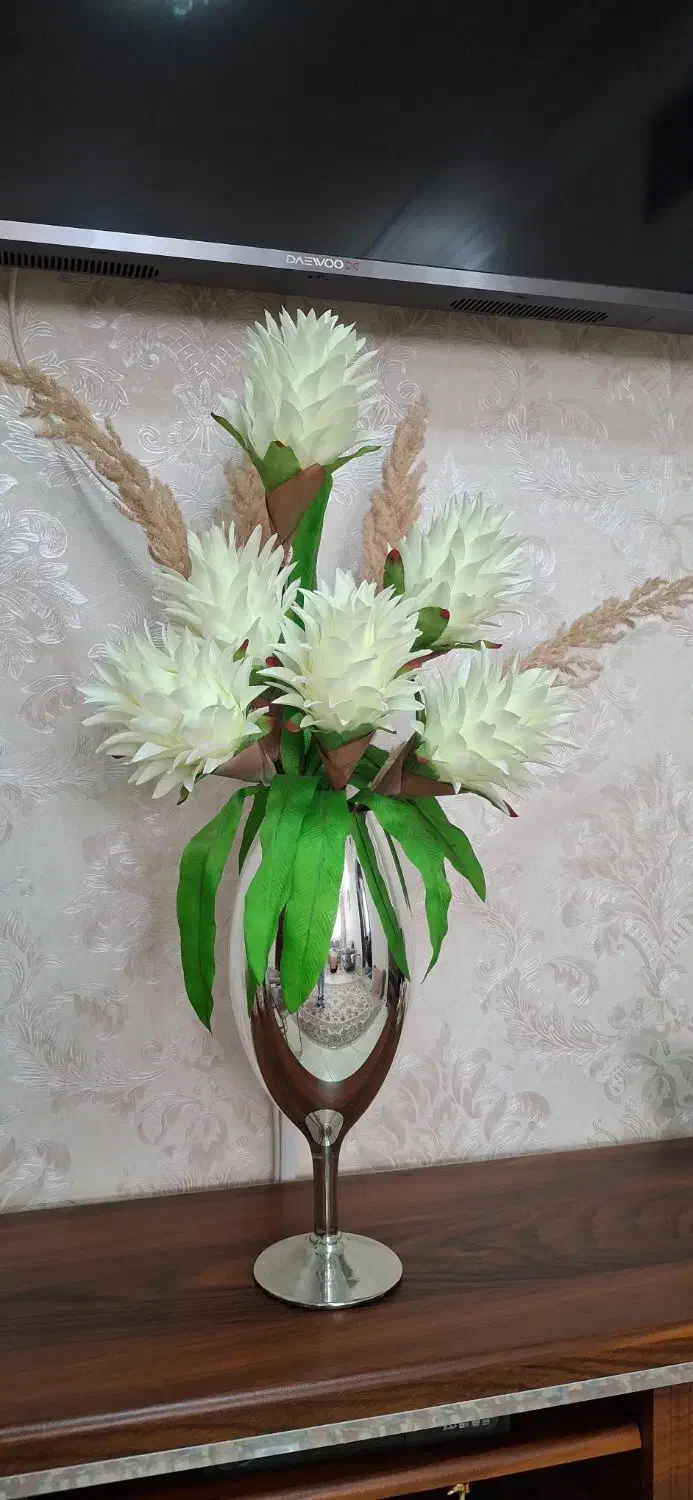 گل مصنوعی و گلدان|گل مصنوعی|سبزوار, قصبه اب یمین|دیوار