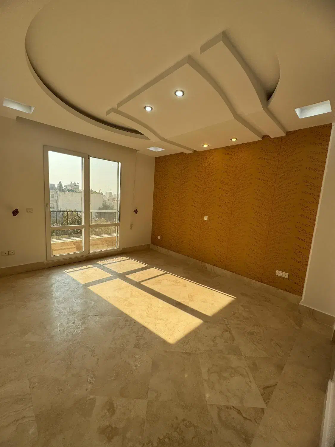 ۱۸۵متر ،۳ خواب