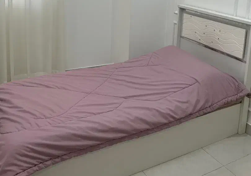 یک عدد تخت یکنفره چراغ دار|تخت و سرویس خواب|رشت, لاکانی|دیوار