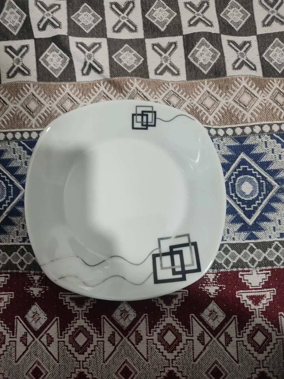 سرویس چینی 18نفره|ظروف سرو و پذیرایی|اراک, |دیوار