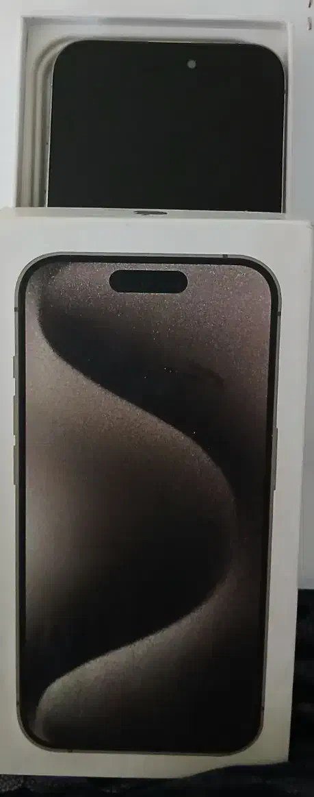 اپل iPhone 15 Pro Max با حافظهٔ ۵۱۲ گیگابایت|موبایل|ایلام, |دیوار