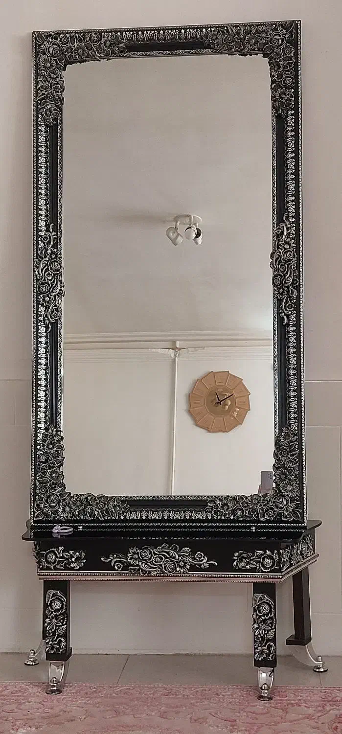 آینه|آینه|تربت‌حیدریه, حیدرآباد|دیوار