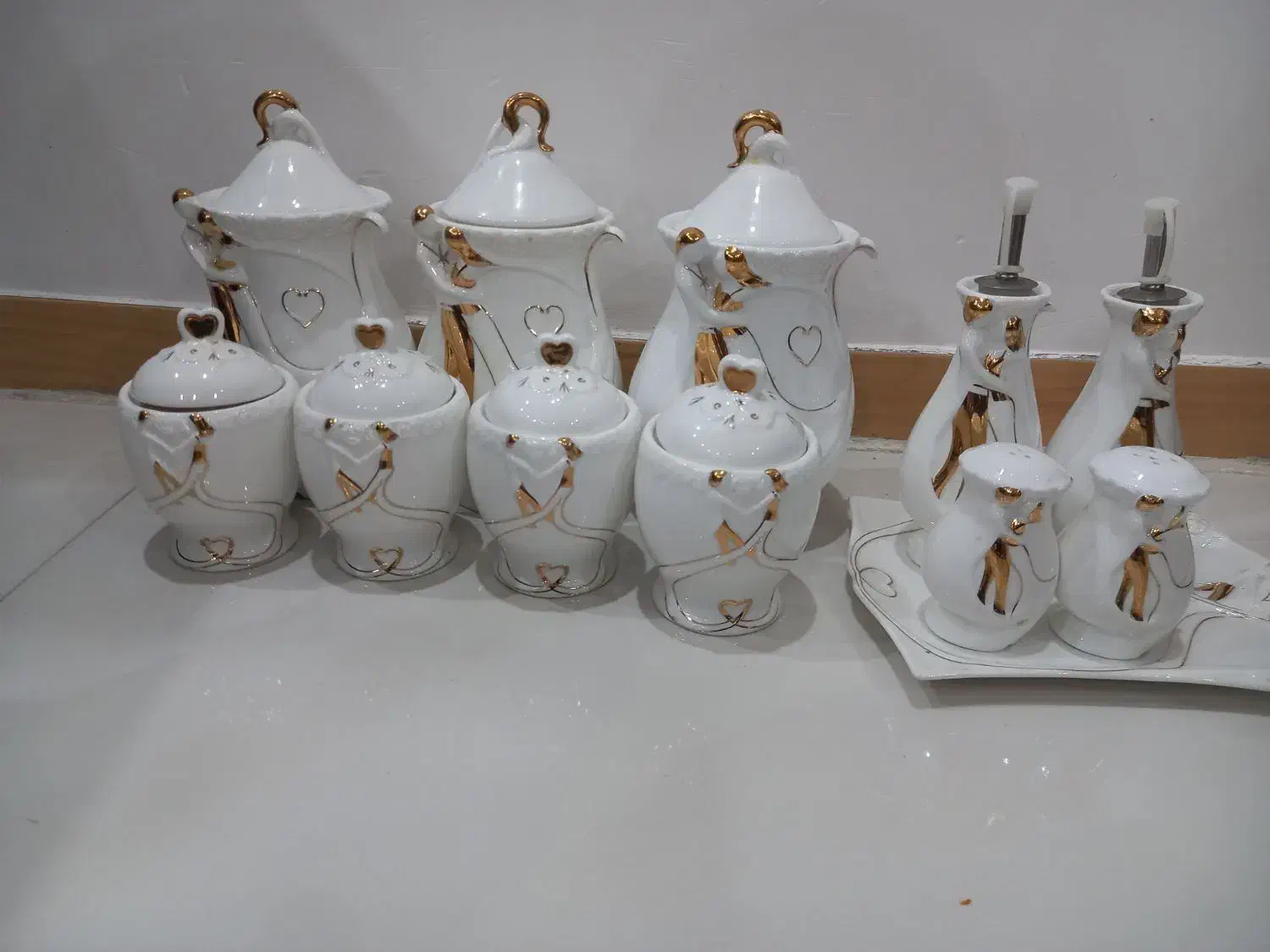 جاادویه|ظروف پختوپز|لاهیجان, بازکیاگوراب|دیوار