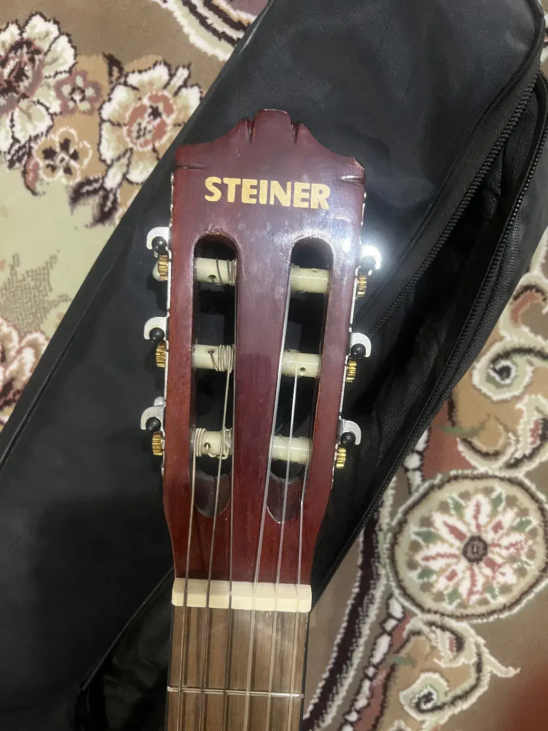 گیتار|گیتار، بیس، امپلیفایر|کاشان, کارگر|دیوار