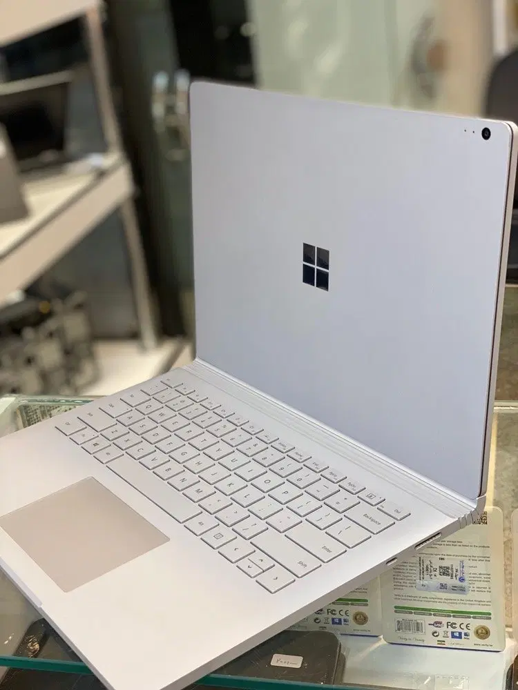 surface book 2|رایانه همراه|شیراز, ملاصدرا|دیوار
