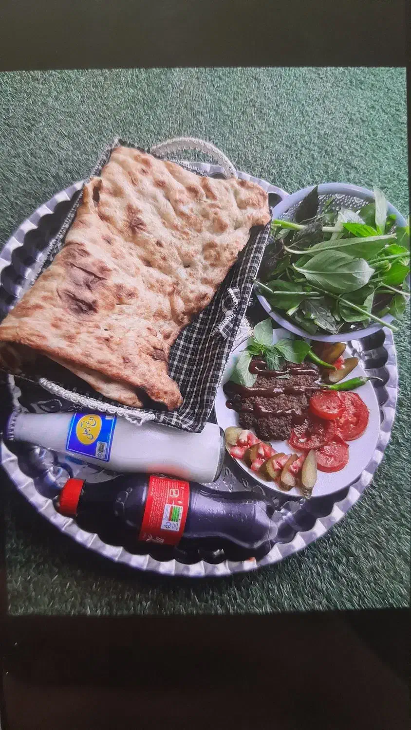 به یک کمک آشپز جهت کار در کبابی نیازمندیمم|استخدام خدمات فروشگاه و رستوران|قم, چهل درخت‎|دیوار