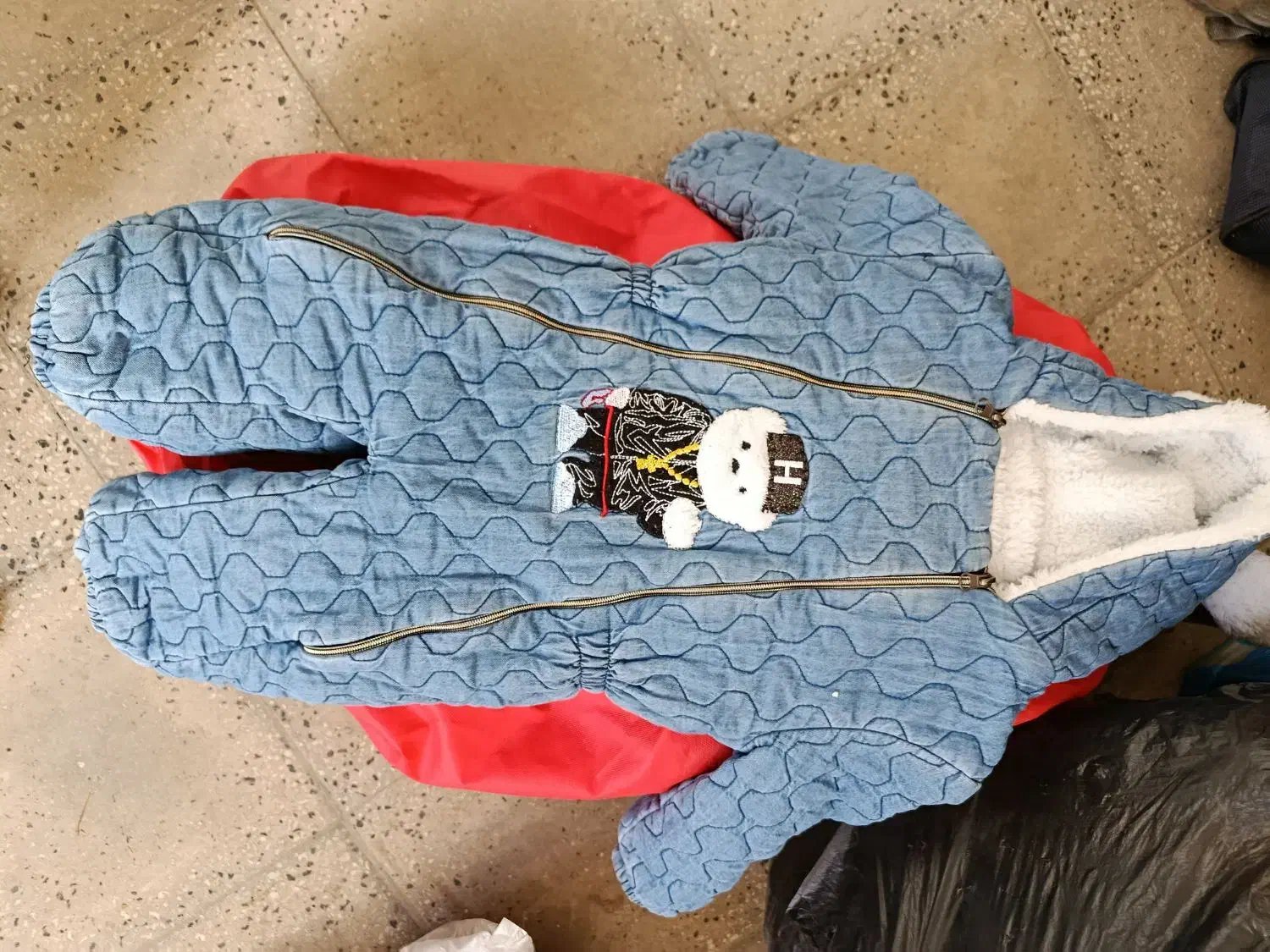 تعدادی وسایل بچه|اسباب و اثاث بچه|مریوان, |دیوار