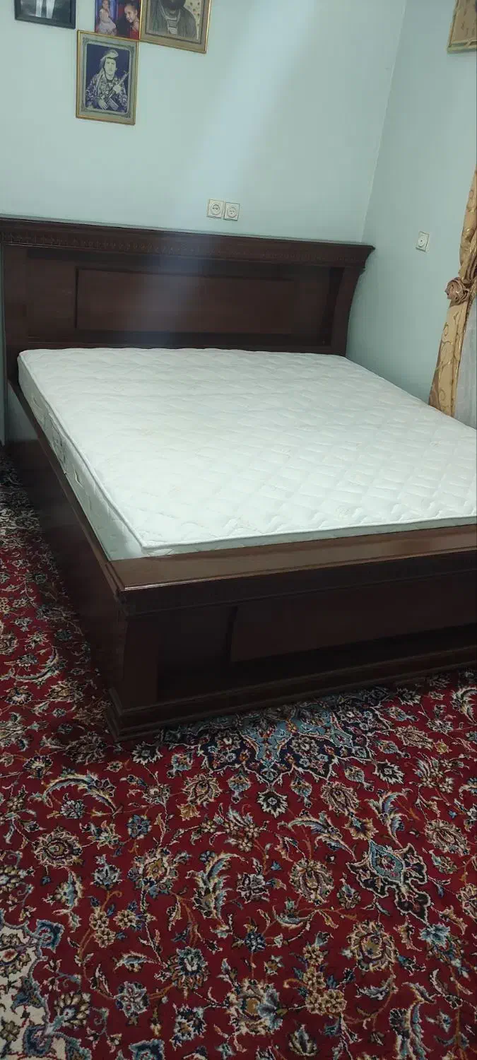 تخت دو نفره جک دار همراه تشک|تخت و سرویس خواب|قزوین, |دیوار