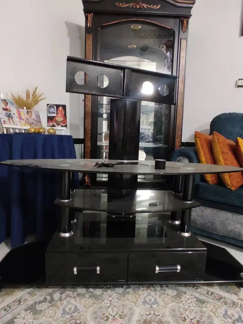 میز تلوزیون و ویترین|میز تلویزیون|شاهین‌شهر, شهرک میلاد|دیوار