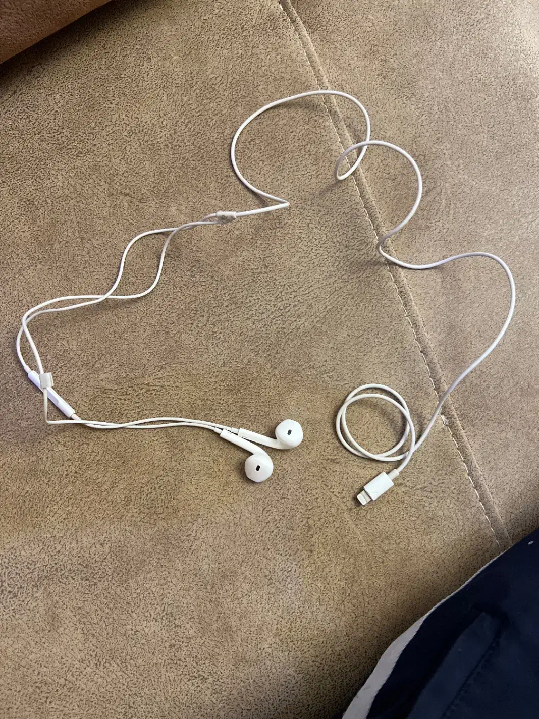 فروش هندزفری ایفون۱۲|لوازم جانبی موبایل و تبلت|مشهد, الهیه|دیوار