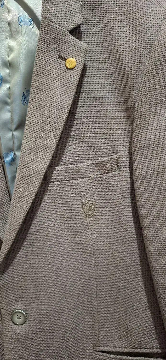 کت تک|لباس|قم, شاه ابراهیم|دیوار