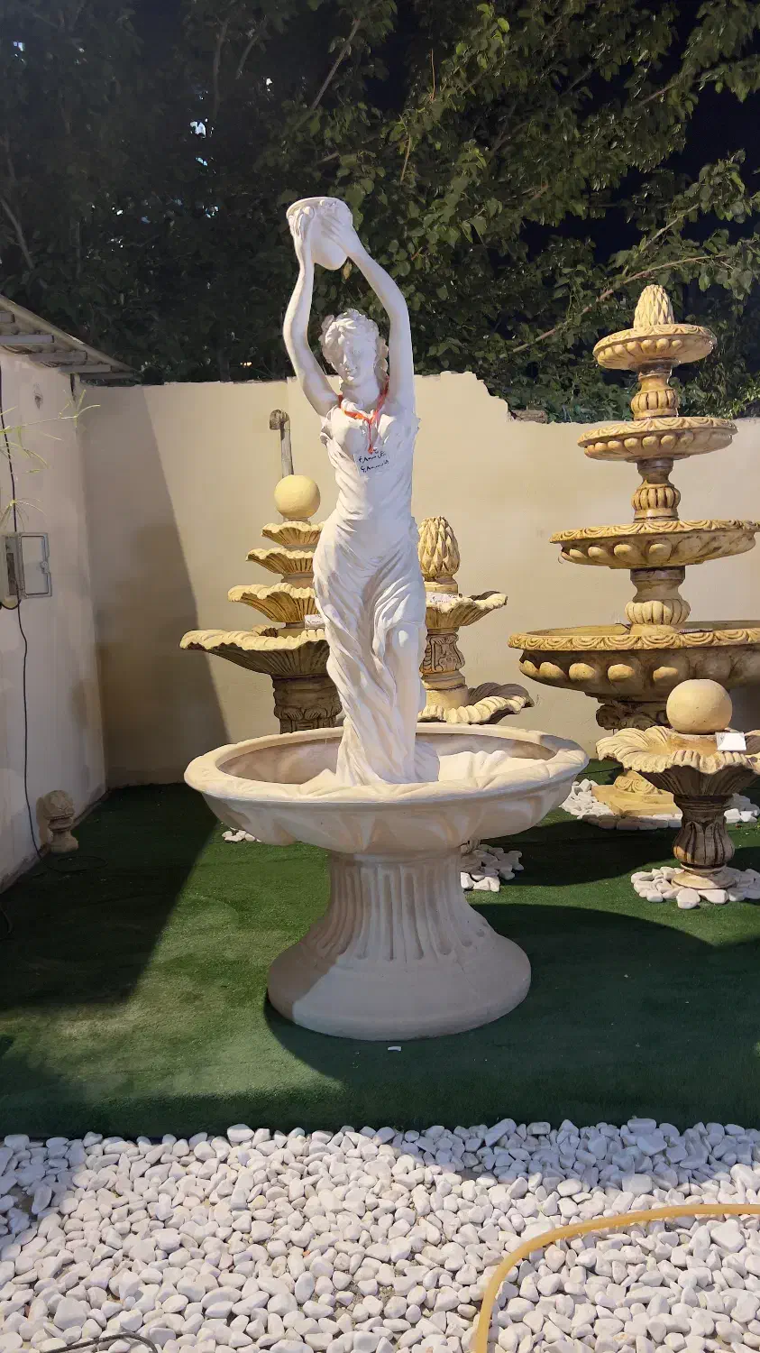 آبنما محشر شهرکرد حوض کاشیکاری دیواری بتنی|مصالح و تجهیزات ساختمان|شهرکرد, |دیوار