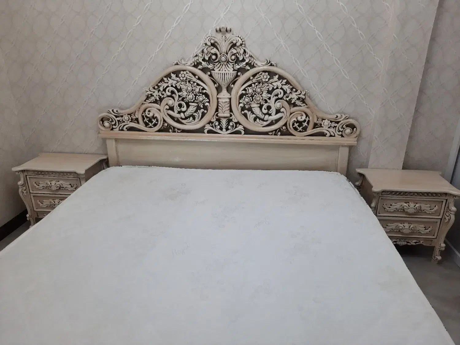 تخت دو نفره درحدنو|تخت و سرویس خواب|بهارستان, |دیوار