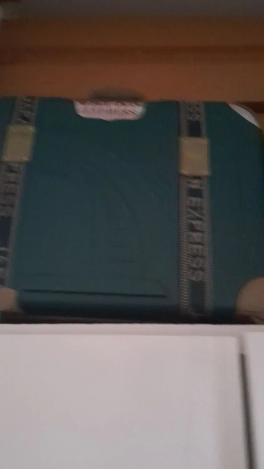 چند عدد چمدان|کیف، کفش، کمربند|بوشهر, |دیوار