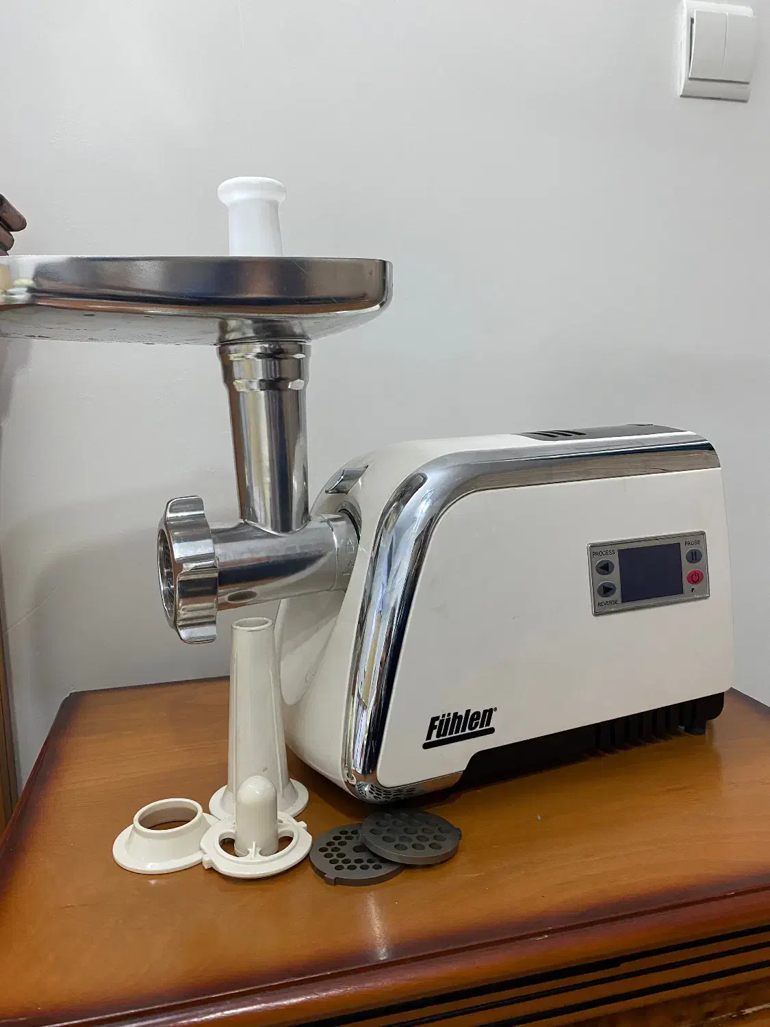 چرخ گوشت|خردکن، آسیاب، غذاساز|ری, فیروزآبادی|دیوار