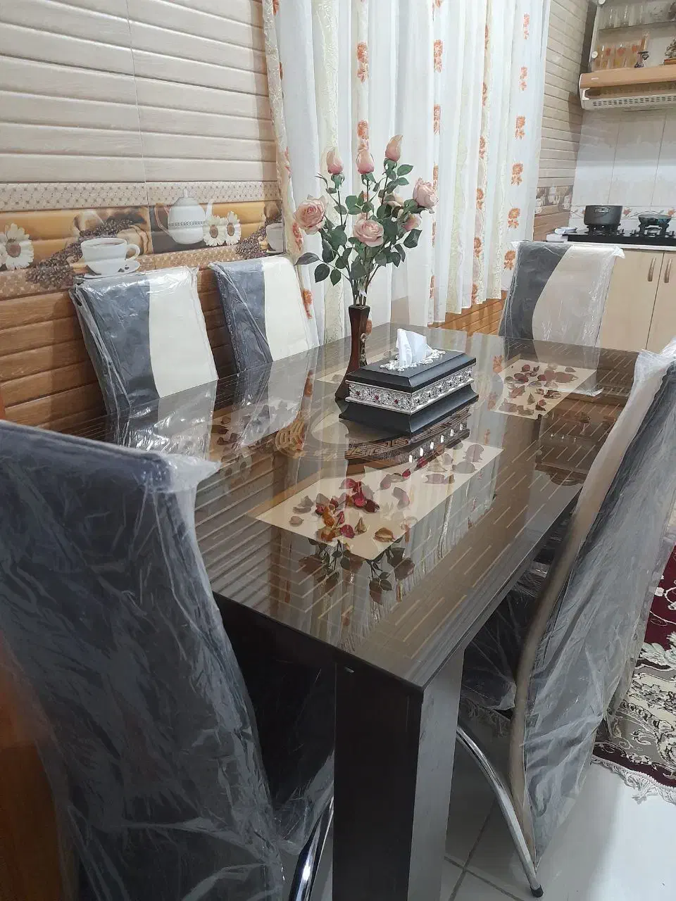 میز ناهار خوری|میز و صندلی غذاخوری|فردوس (خراسان), |دیوار